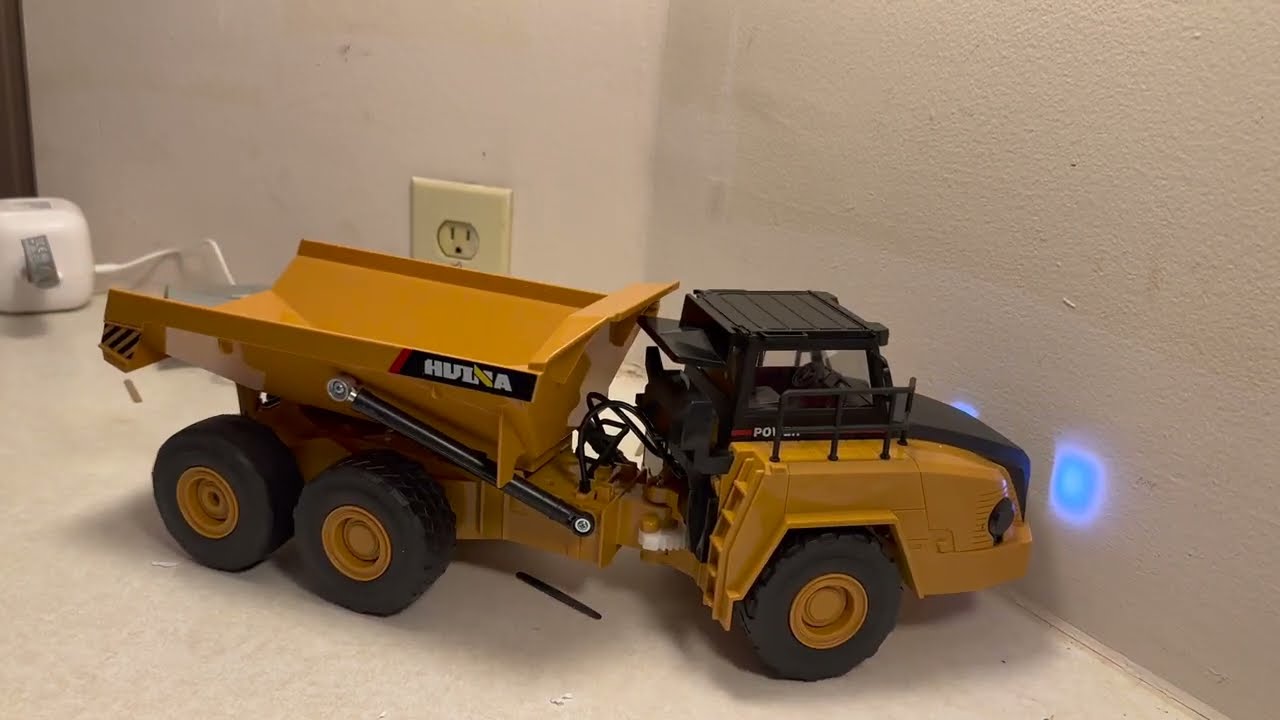 HUINA 1568 1/24 RC Articulated Truck Dumper  unboxing