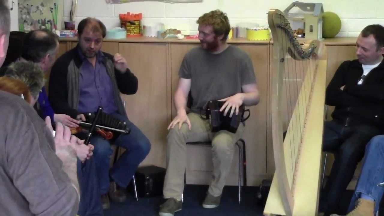 MICHEÁL Ó'RAGHALLAIGH & CORMAC Ó'BEAGLAOICH at CraobhPhiarais Tutors' Concert