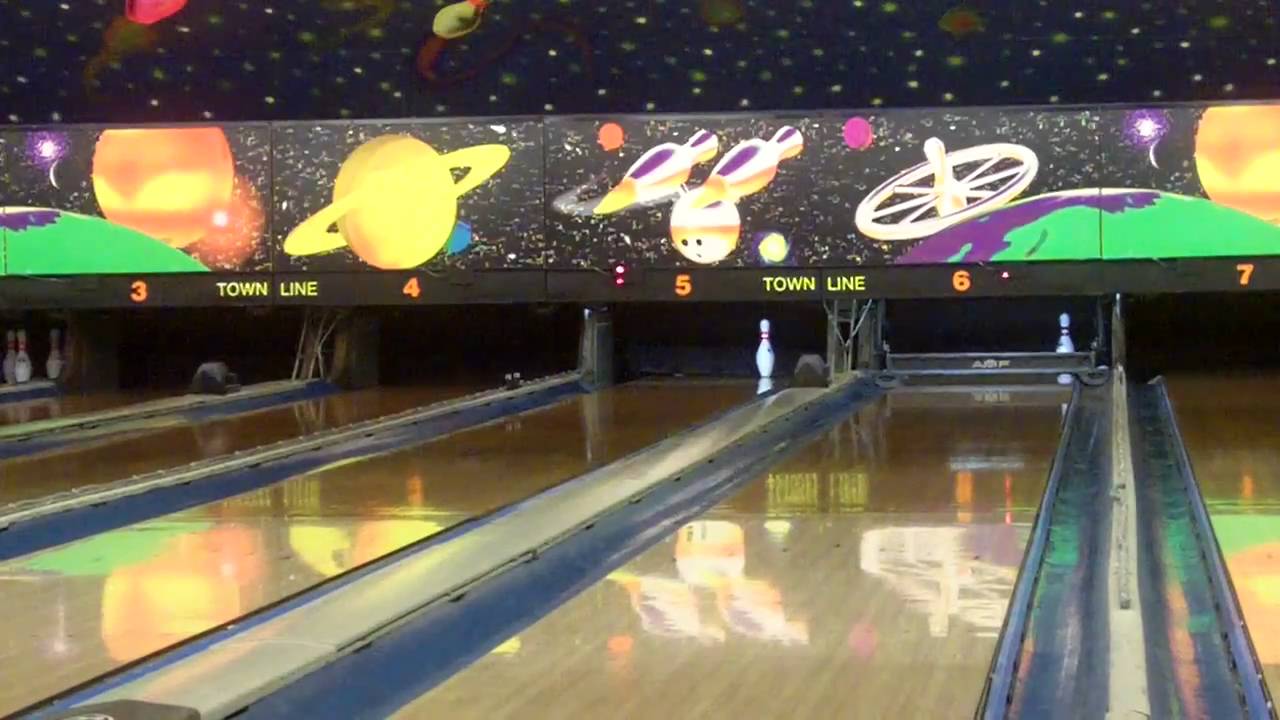 Me vs. Bowler4ever at Townline Ten Pin in Malden, MA (From 10/14/10) Part 3