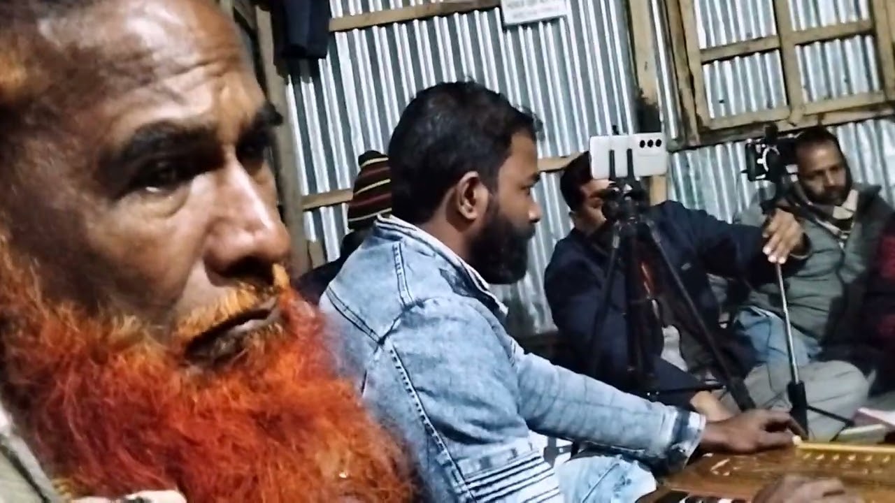 অসাধারণ লালন গীতি করলেন বাউল বিজয় সরকার