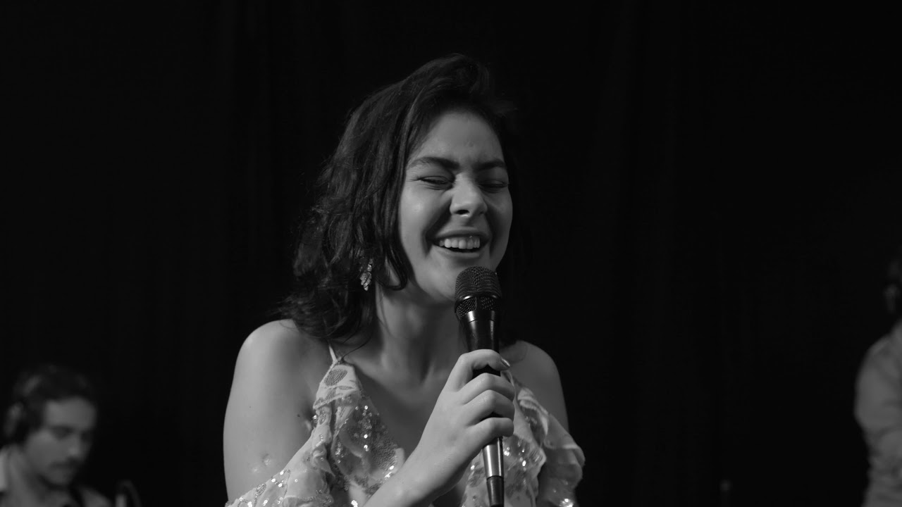 Camilla Faustino feat. Trio Guará - Você