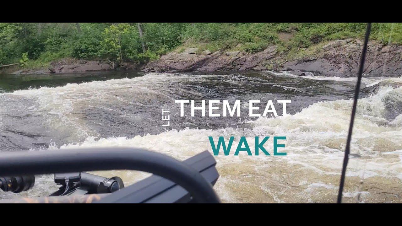 RUNNING RAPIDS IN A JET BOAT
