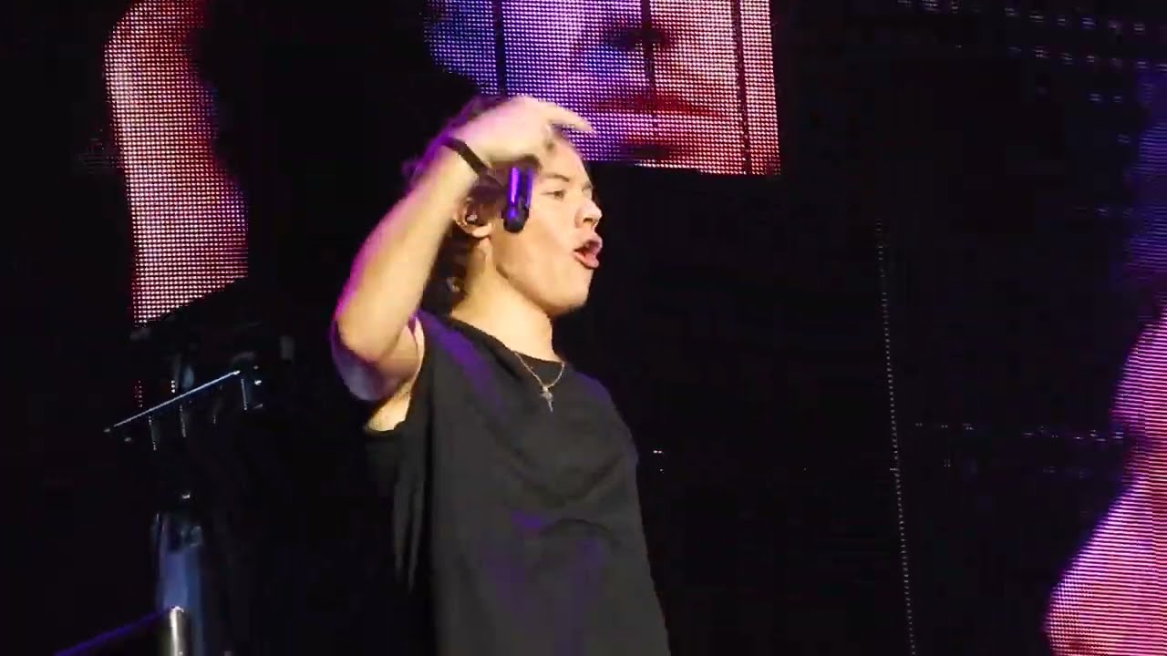 One Direction - Best Song Ever - 19/10/2013 Brisbane