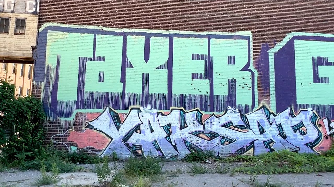 Lurking around St. Louis Streets... Who's Up!