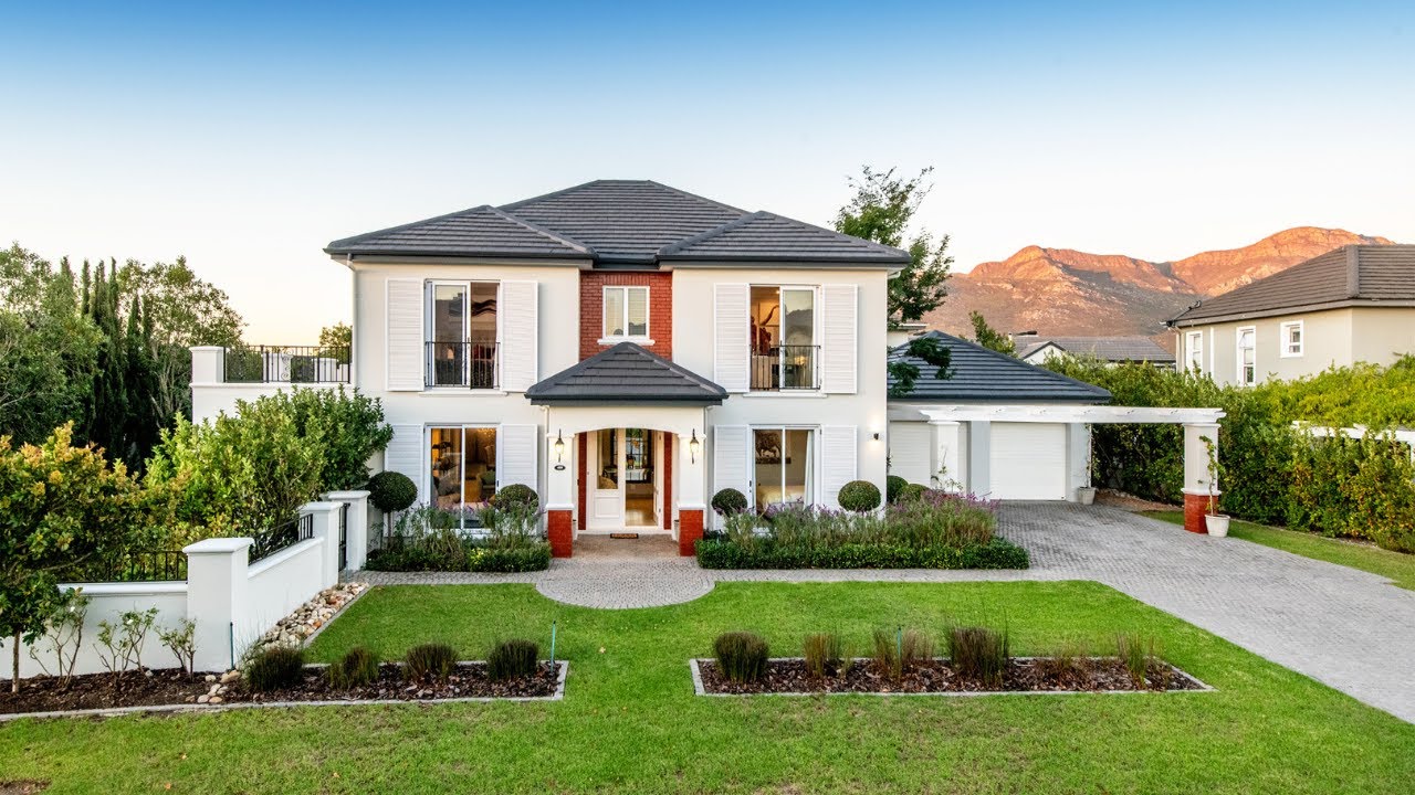 4 Bedroom House For Sale in Val De Vie Estate, Winelands, South Africa | Harcourts Winelands