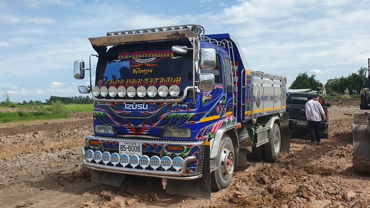 พานั่งรถดั้มยางใหญ่โซน สุพรรณบุรี จัดว่าเด็ด Dump Truck Excavator