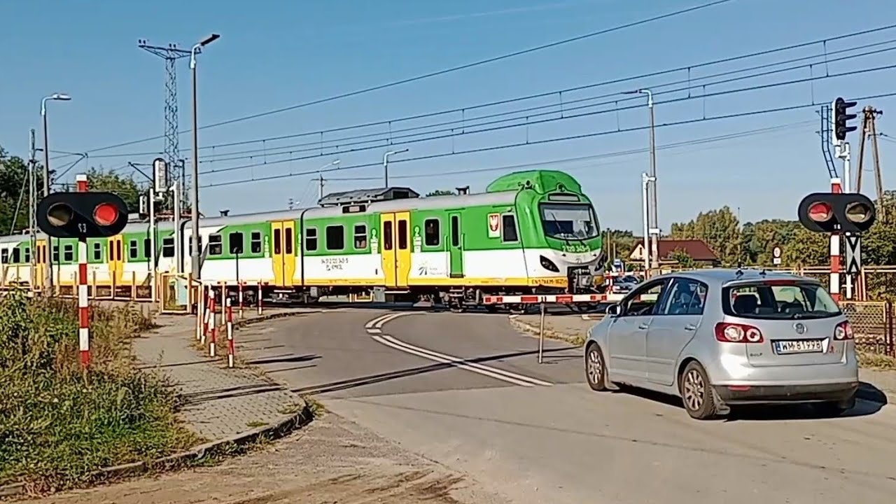 [ARCHIWUM] Przejazd kolejowy (SSP) - Grodzisk ul. Południowa | Polish railroad crossing