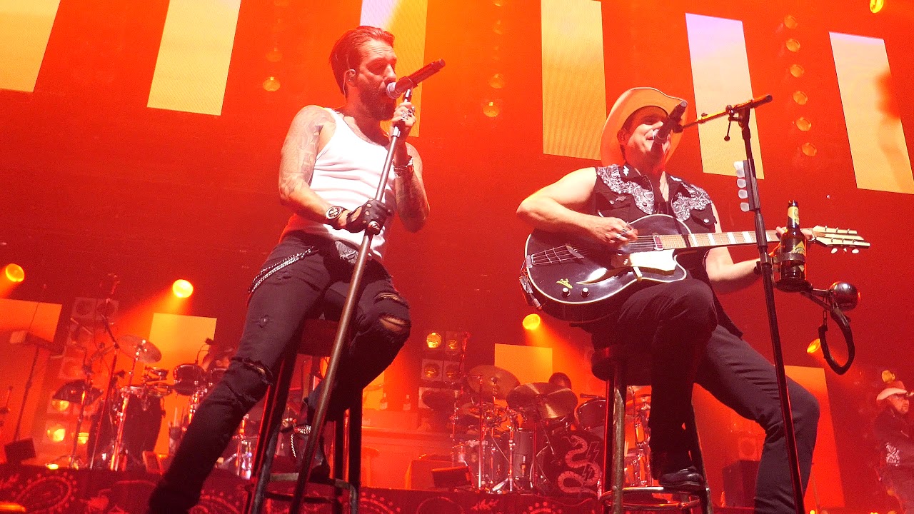 Break Free - The BossHoss - Live@Hanns-Martin-Schleyer Halle Stuttgart 23.03.2019