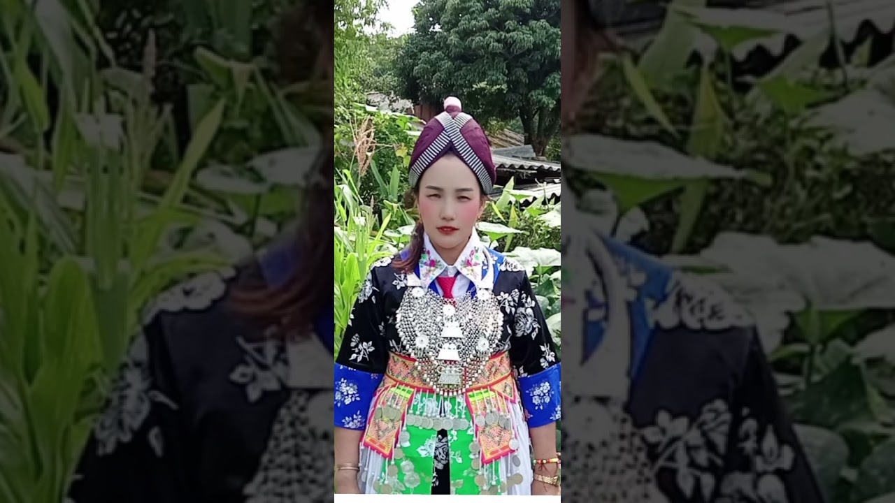 Kaj Siab Muas thiab ib tug Phooj ywg nyob Thaib teb hais kwv ntxhiaj nkauj nraug