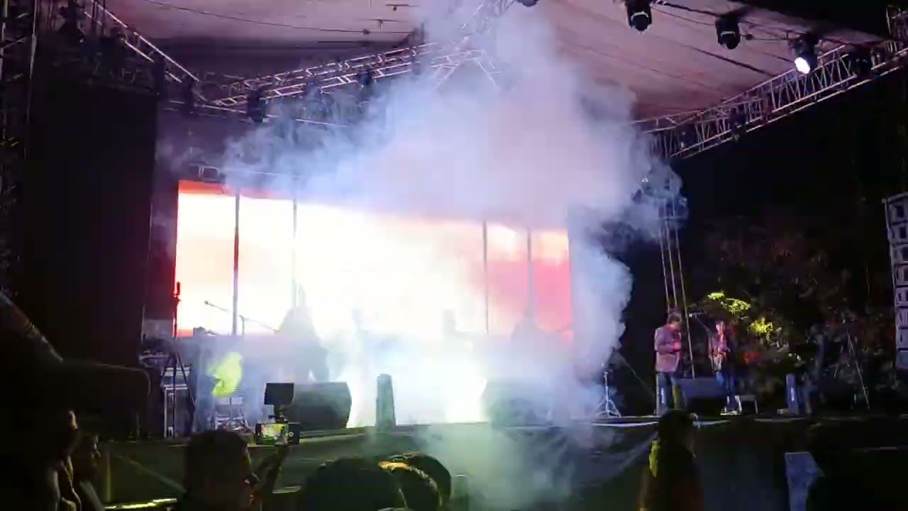 la fiebre  musical de  México  grupo  contagio  en la  comunidad  la  juquilita Mazatlan  oaxaca