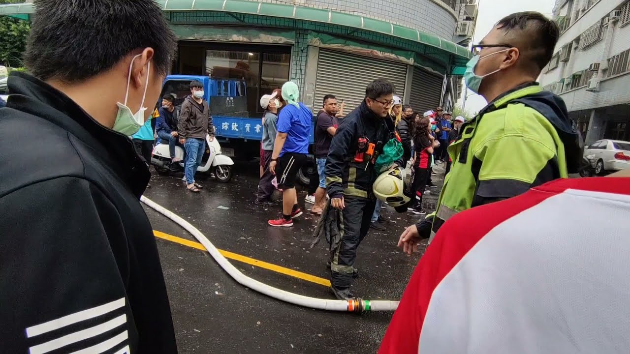 意外拍攝！拍廟會拍到火災！消防車一台接一台來 還好無人受傷 大家安全第一 原因不明 遶境地點不說明
