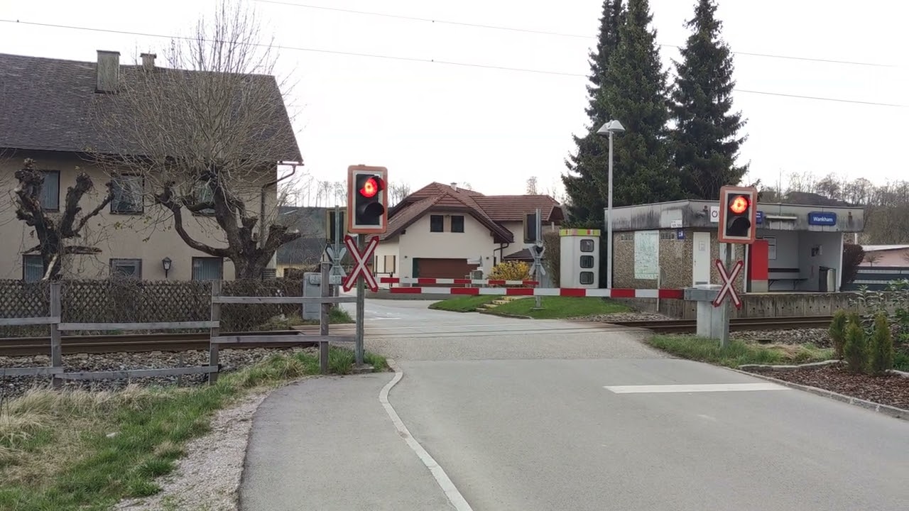 Bahnübergang Wankham b.Attnang (Salzkammergutbahn)