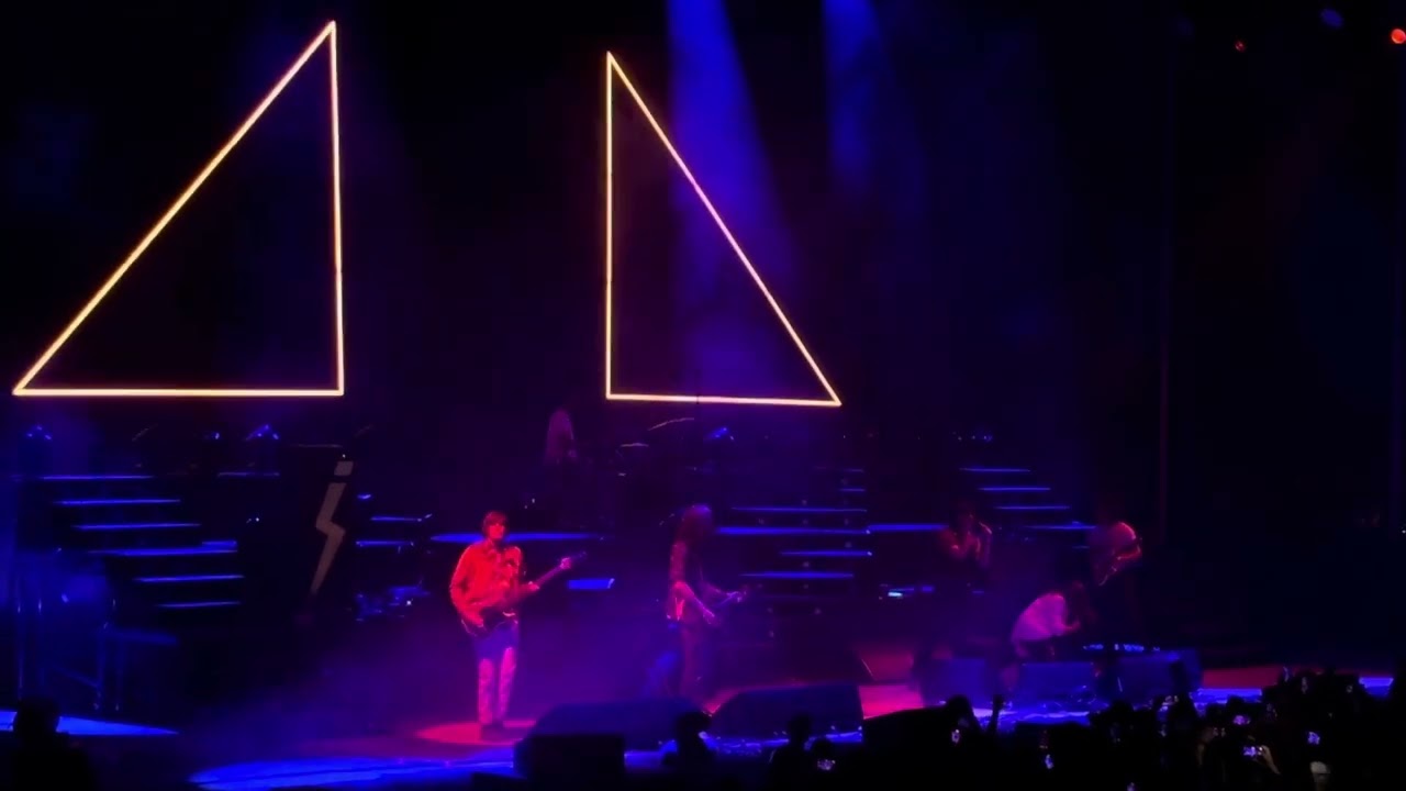 THE STROKES & REGINA SPEKTOR: MODERN GIRLS & OLD FASHION MEN (LIVE 2023)