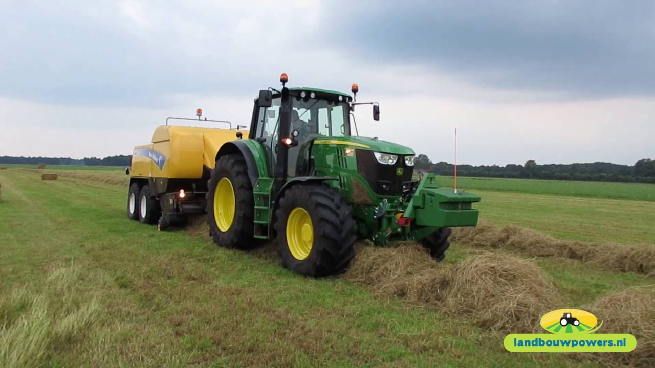 Loonbedrijf Meester aan het vierkante balen persen