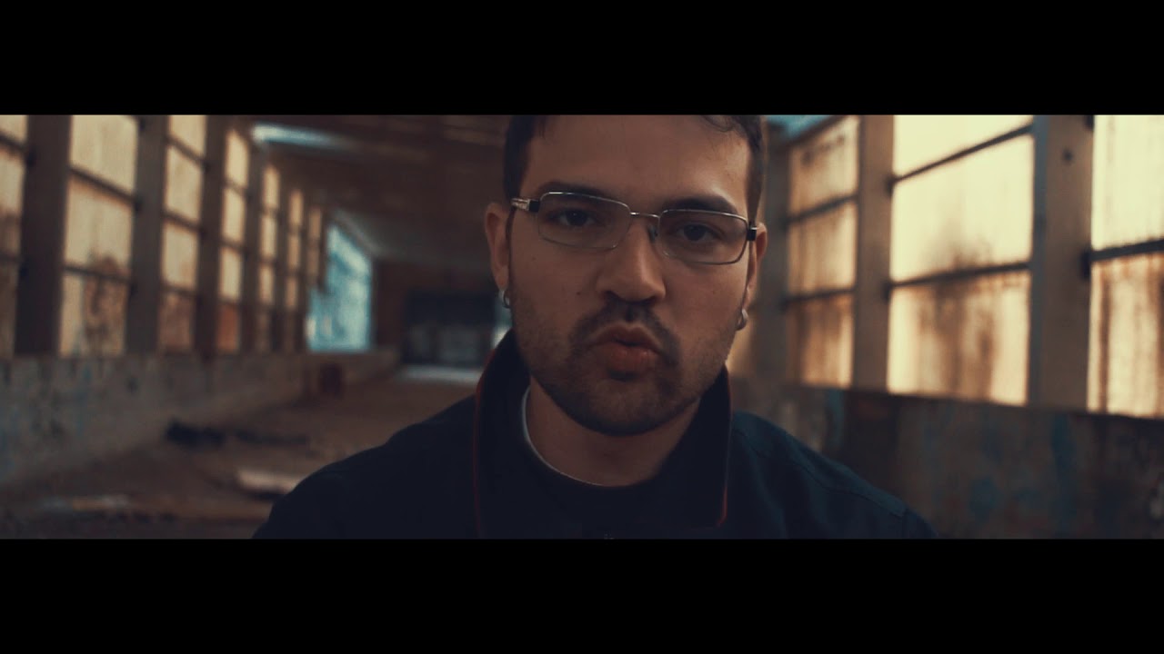 MR- Mundo de Mentiras (VideoClipOficial)