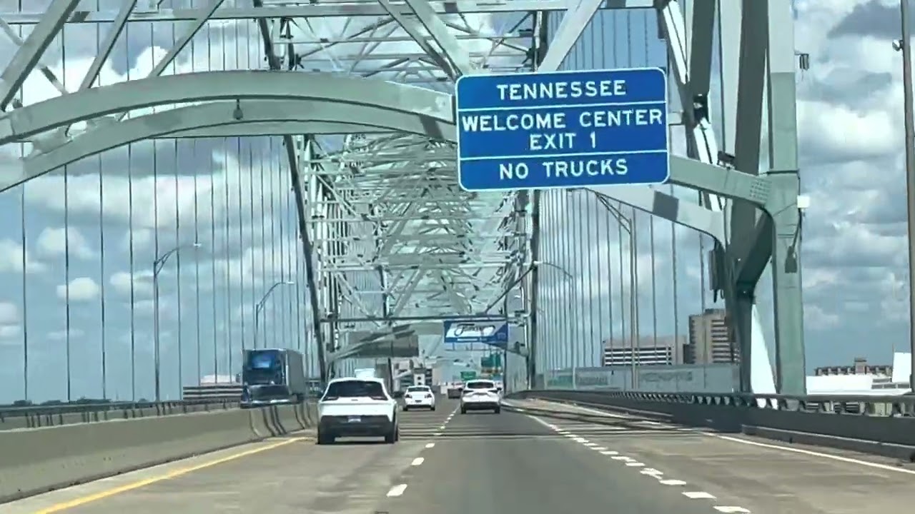 Crossing the Mississippi River - Memphis, Tennessee