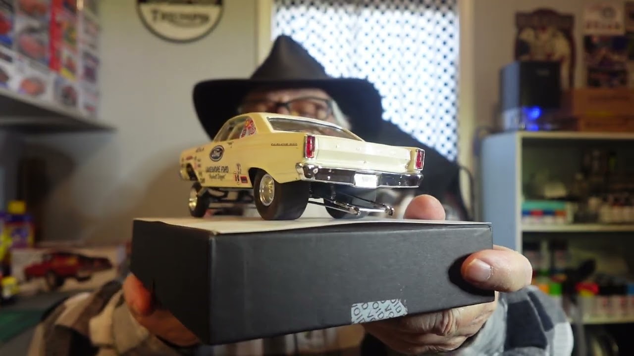 Ford Fairlane Gasser 427 1966 года, надписи на рождественской открытке... подробнее