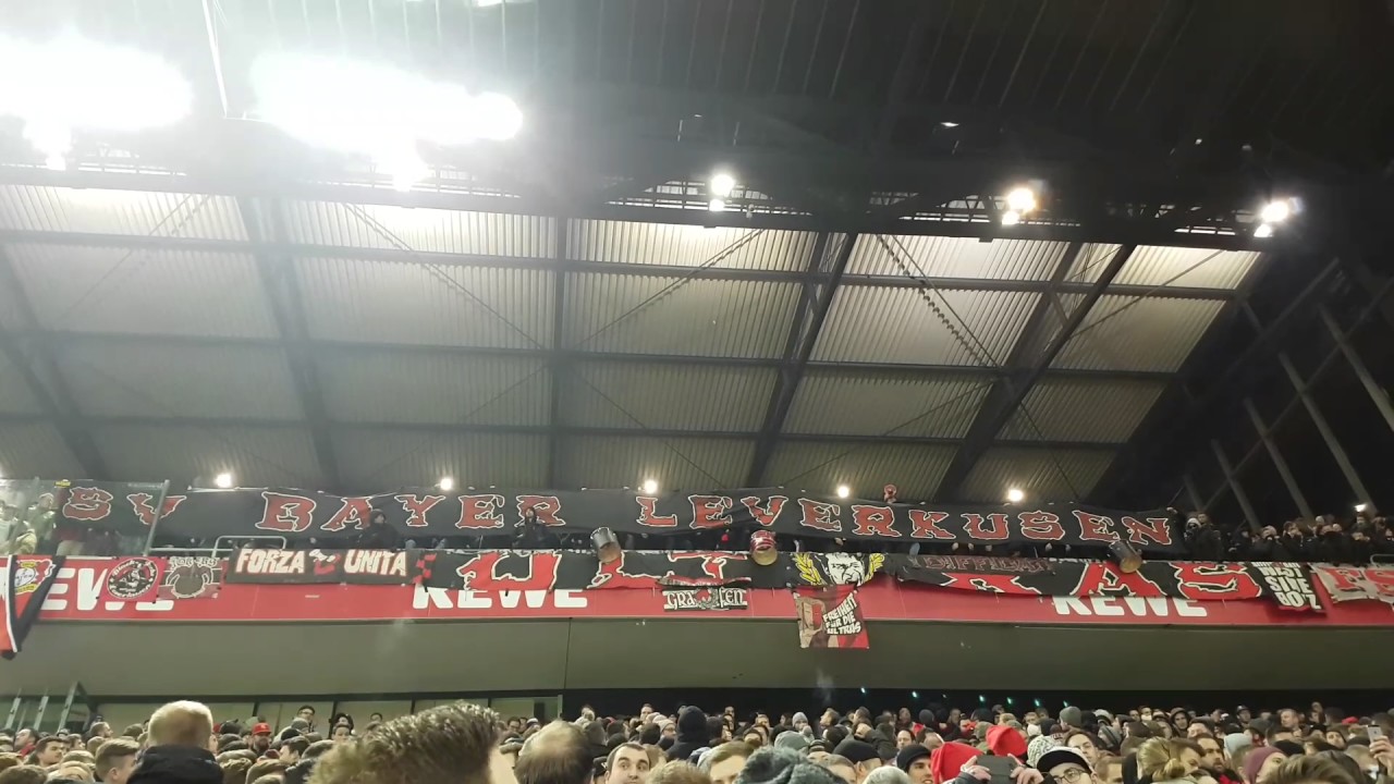 Leverkusen in Köln 21.12.2016 (Pyro)