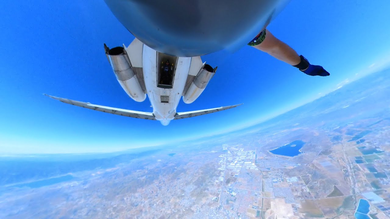Jumping Out of an Old Airliner | 8-way DC-9 speed star | Skydive Perris 5/11/2024