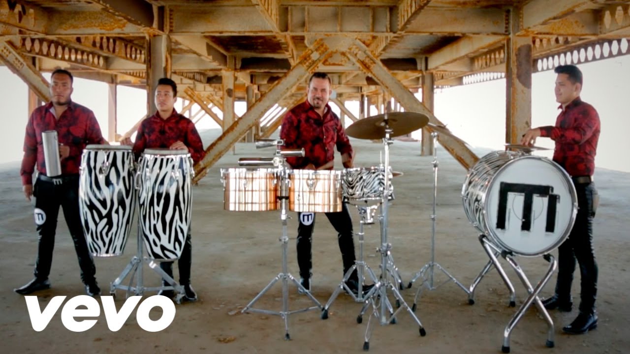 LA BANDA DEL MANGO-BAILA CONMIGO (VIDEO OFICIAL EXCLUSIVO)