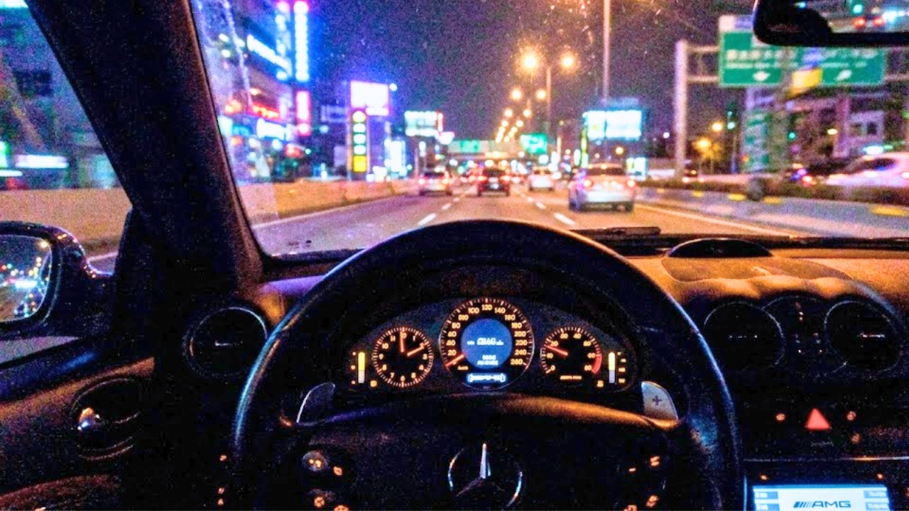 NIGHTDRIVE FM — CLK63 AMG in Hong Kong | Night Drive Music (Atmospheric Wave Phonk)
