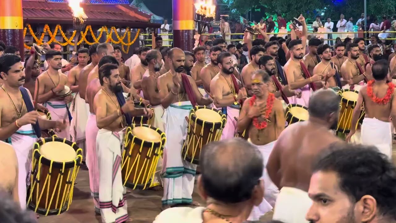രണ്ട് പന്തിമേളം | പിഷാരികാവ് കാളിയാട്ടം l വലിയ വിളക്