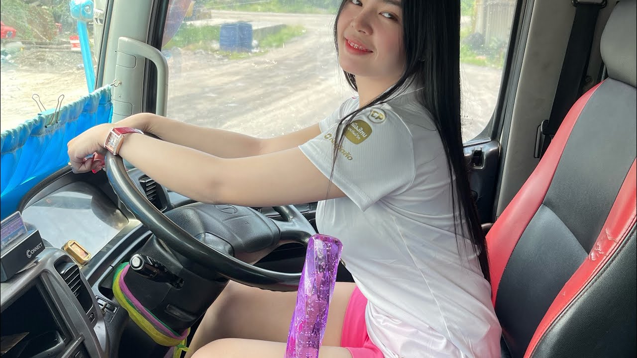 ซื้อหินคลุกที่โรงโม่หิน เทบ้านเจ้าของรถเกี่ยววันนี้รับจ๊อบ