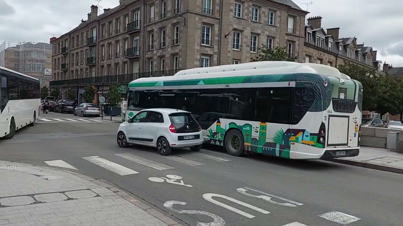 Autobus électrique Heuliez  sur le réseau TUL à Laval (53). @B.BRETEAU YOUTUBE.