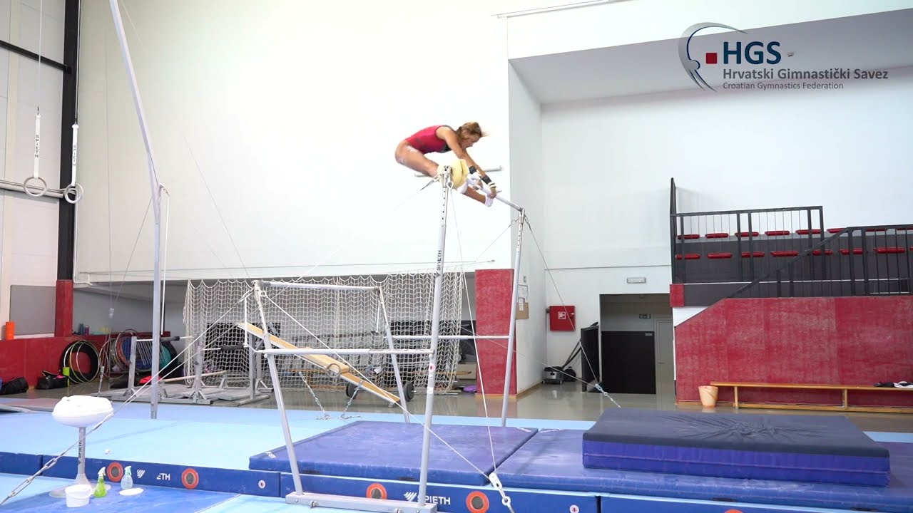 Obavezni program - Kadetkinje 2VIS RUČE VJEŽBA