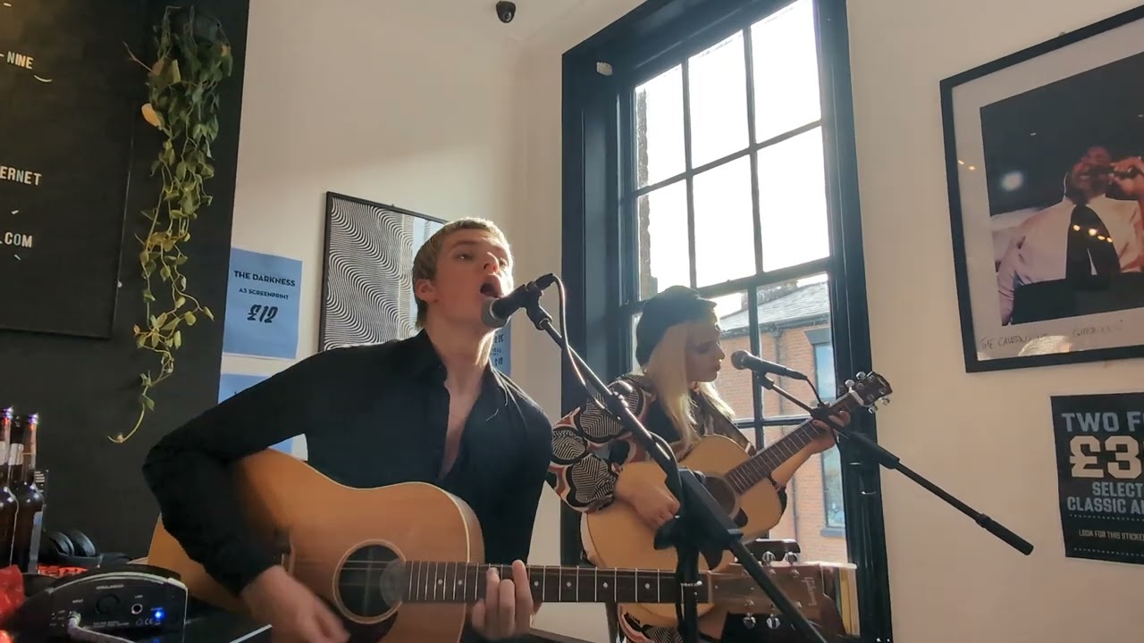 The Molotovs Johnny Don't be Scared (acoustic)
