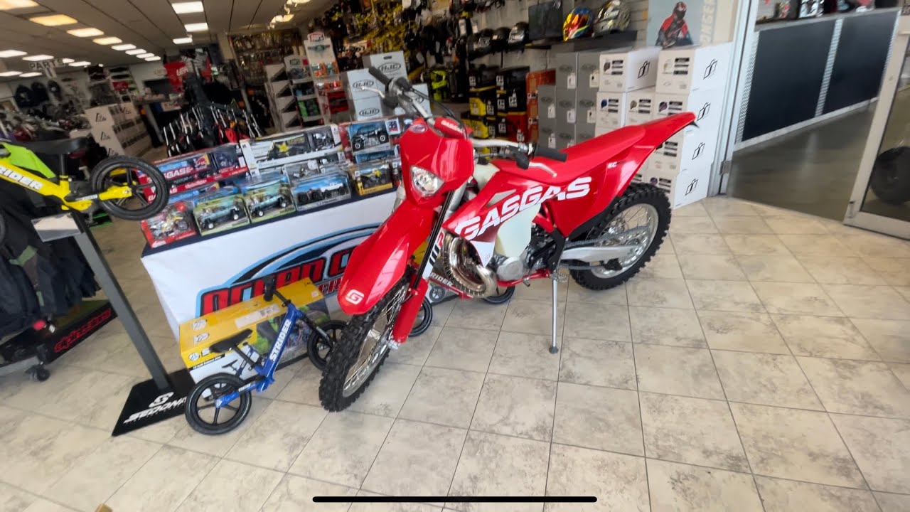 Purchasing a 2023 GAS GAS EC300 from the showroom floor!