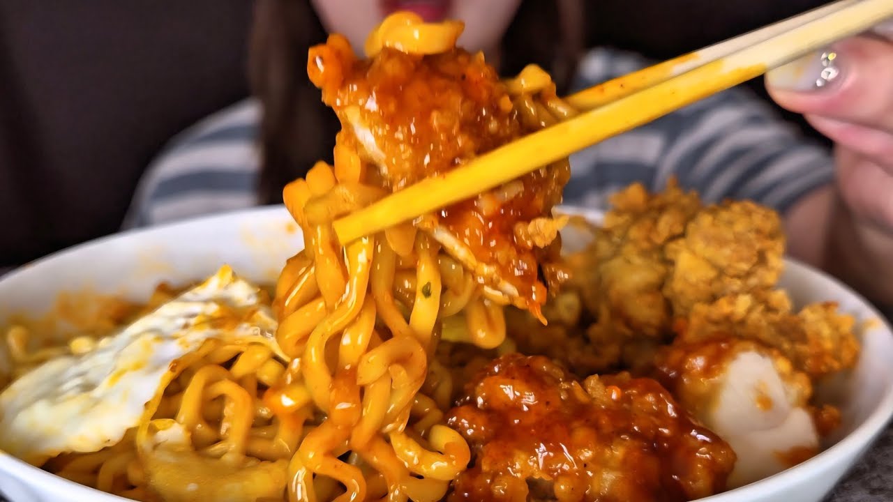 불닭볶음면 + 치킨 먹방 K-FOOD Real Sound 🔥 Buldak Fire Noodles & Chicken Eating Show asmr
