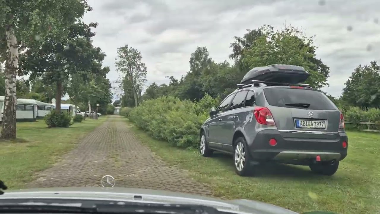 Fahrt über den Campingplatz Dat Stranddörp Lobbe Rügen