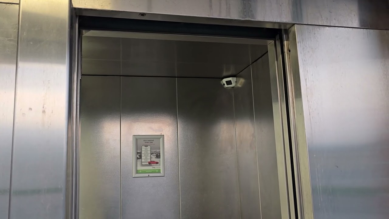 2002 Otis GeN2 lifts @ Qpark Sheffield Station