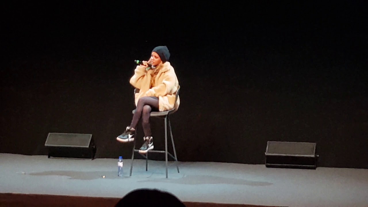 VANESSA MORGAN ARCHIE CON PANEL DAY 2 PART 2
