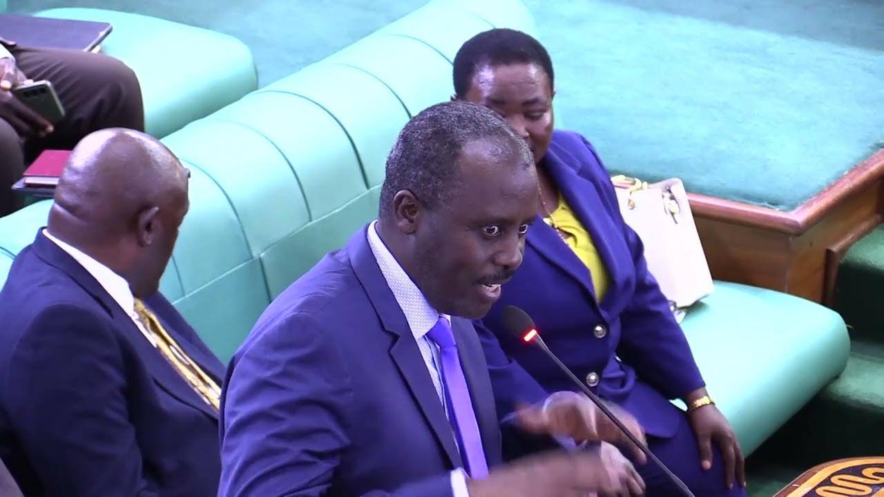 SSENYONYI & GEN MUHOOZI EXCHANGE OVER KYAGULANYI