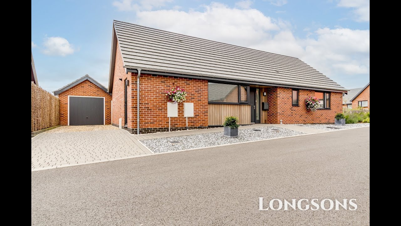 BUNGALOW TOUR UK Immaculate!   3 Bedrooms, detached. Swaffham For Sale with Longsons Estate Agents.