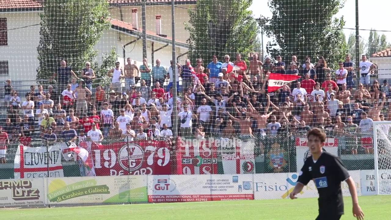 Il tifo degli ultras della Vis in Sammaurese-Pesaro, Serie D 2016-17