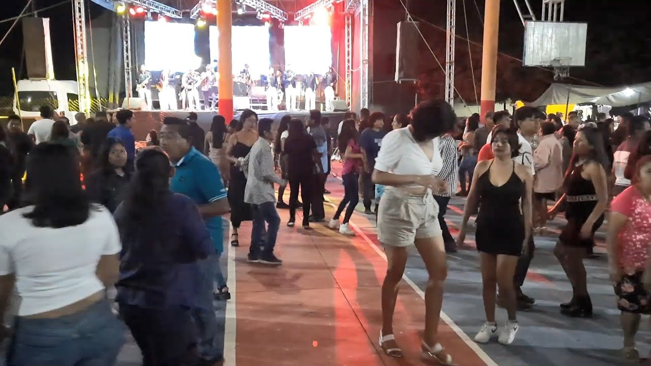 ÁLVARO MONTERRUBIO Y SU BANDA 