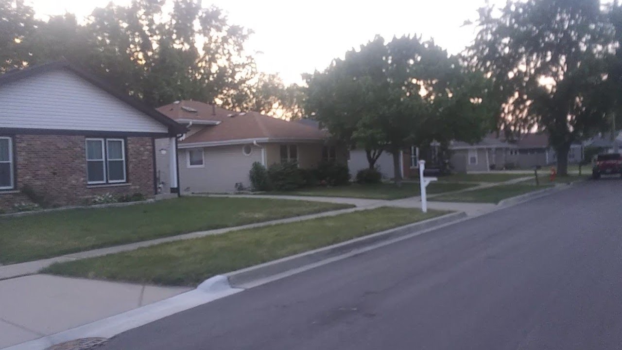 Cute homes in Streamwood, Illinois