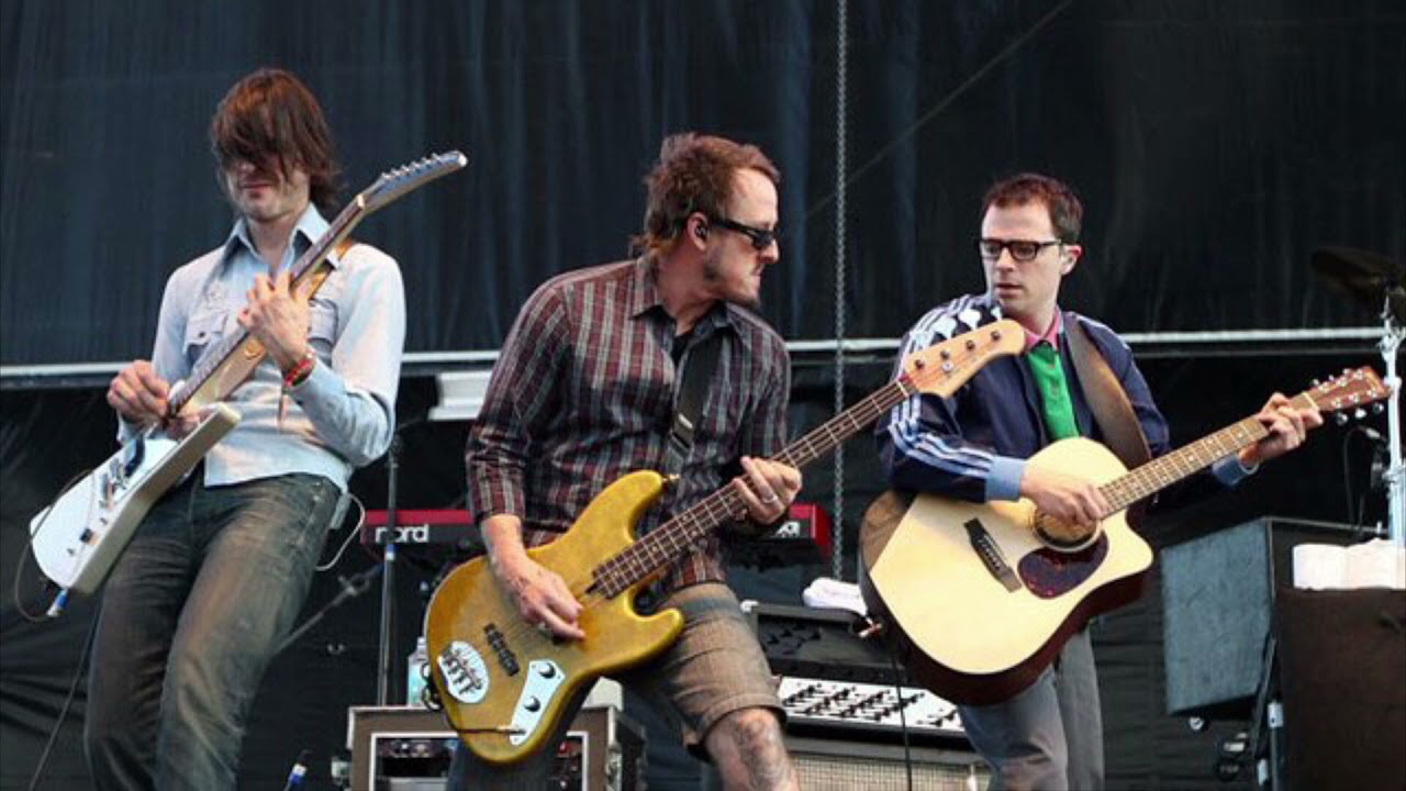 Weezer - East Coast or West Coast (featuring vocals from Brian Bell and Scott Shriner)