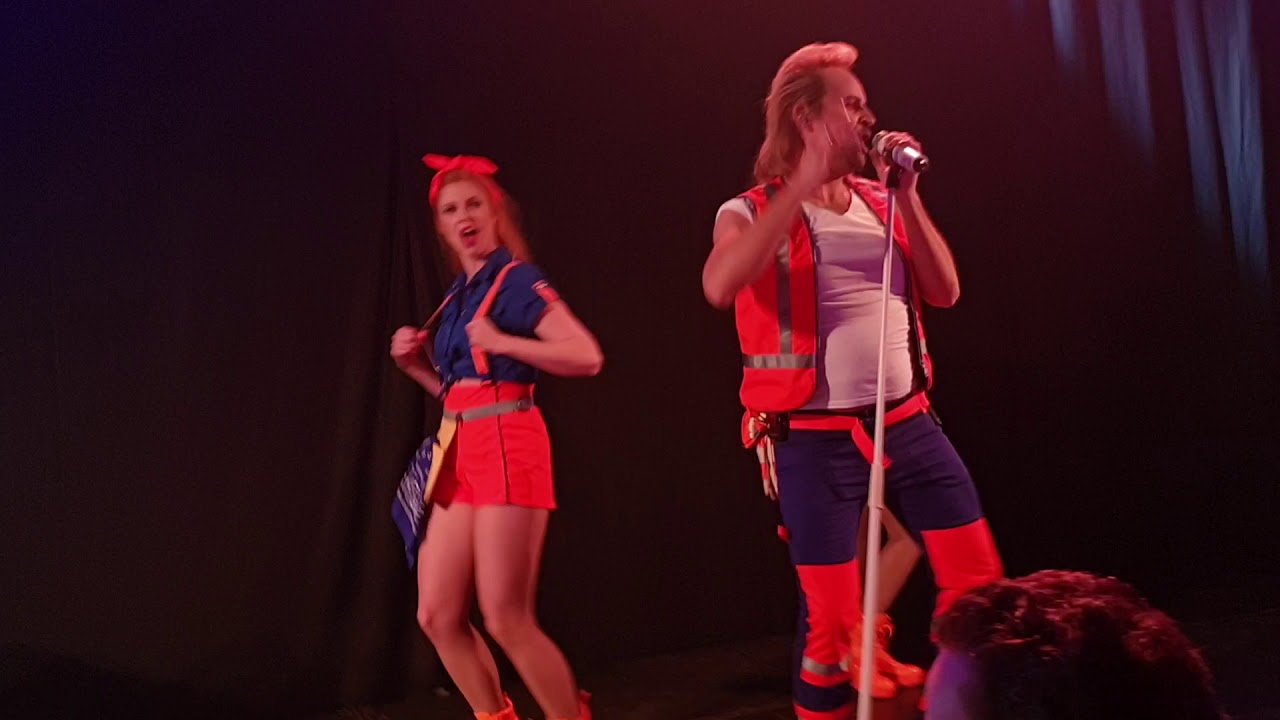 Vieze Jack kleintje carnaval IJsselstein 2020 - De hut verbouwen