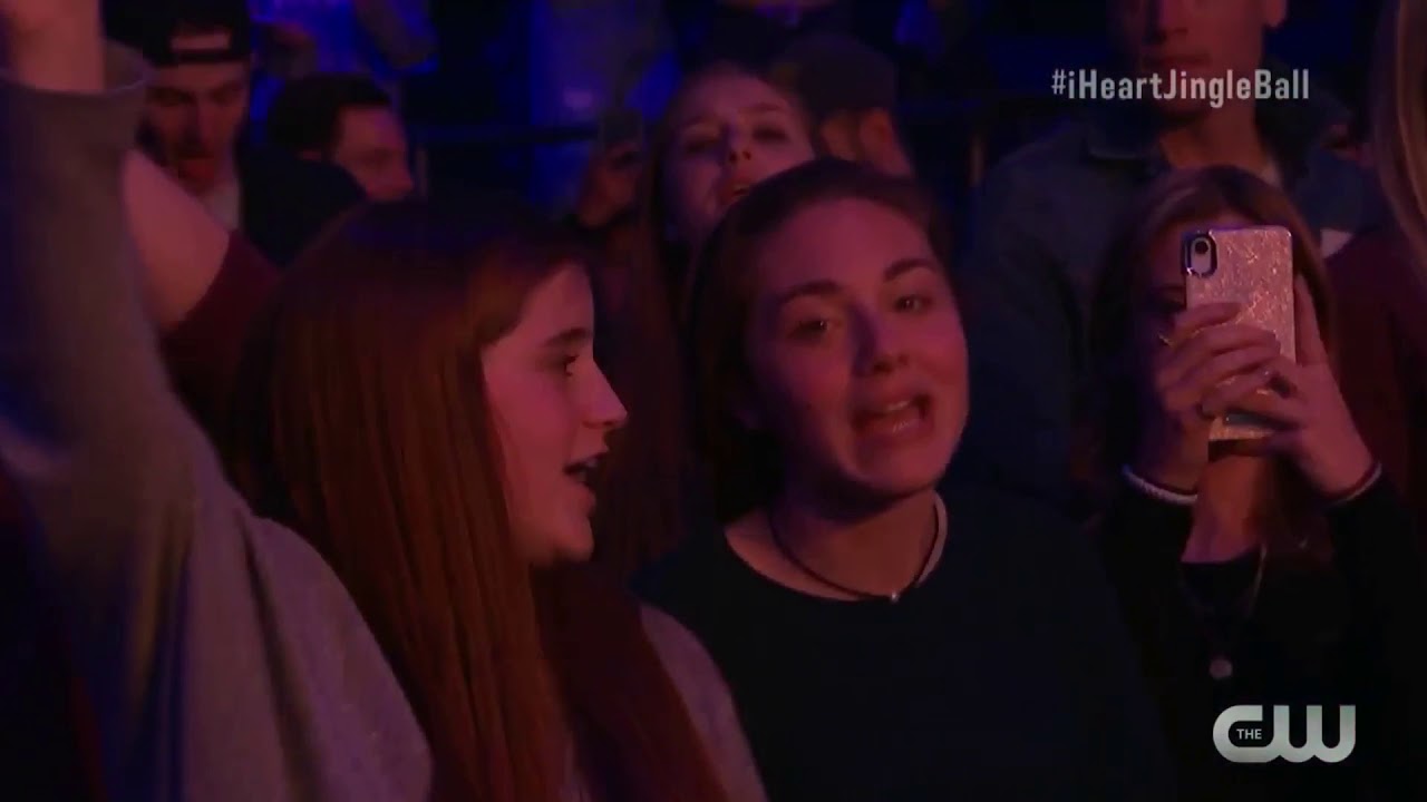 Meghan Trainor “All about that bass” at iHeartRadio Jingle Ball.