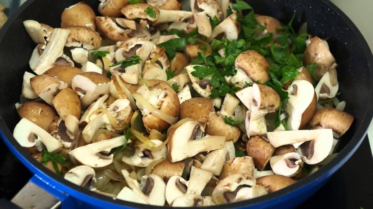 FRICASSÉ DE POULET AUX CHAMPIGNONS  (CUISINERAPIDE)
