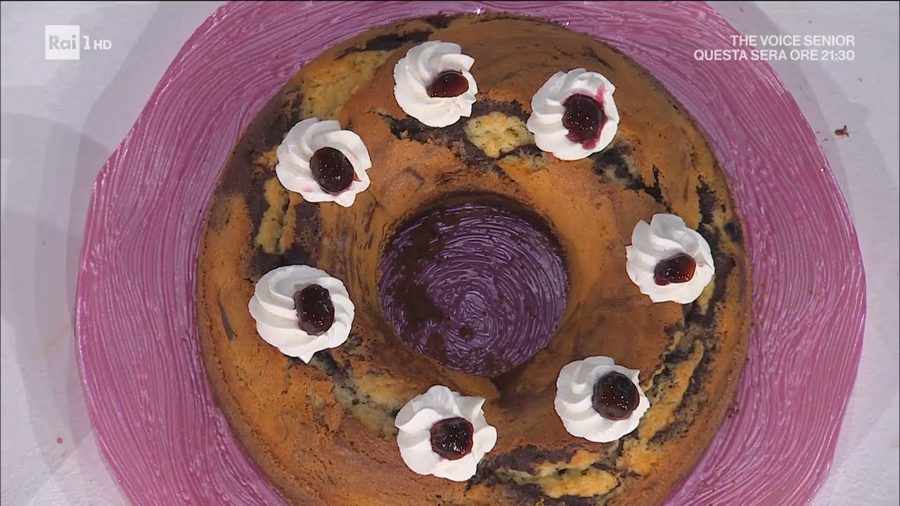 Ciambella variegata con amarene - E' sempre mezzogiorno 01/03/2024