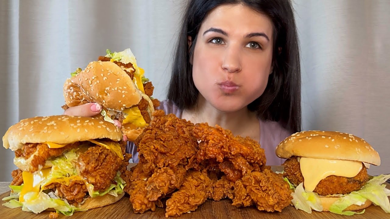 FRIED CHICKEN & CHEESE STUFFED MUSHROOM BURGER, CHICKEN TENDERS | MUKBANG | ASMR | EATING SOUNDS