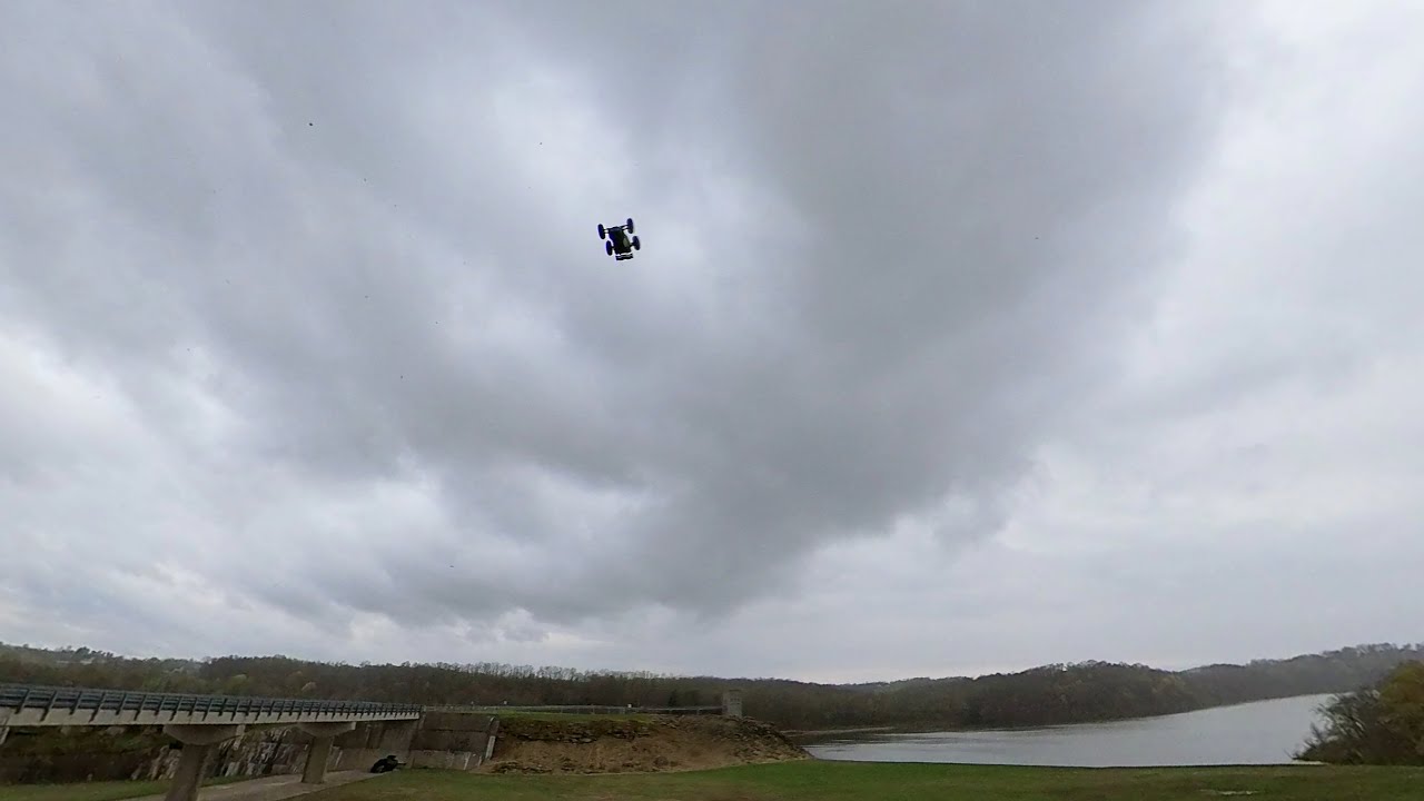 Arrma Kraton V5 Jumps Off A Cliff! And Losi DBXL-E, Arrma Kraton EXB 8S, Outcast 8S Epic Bash