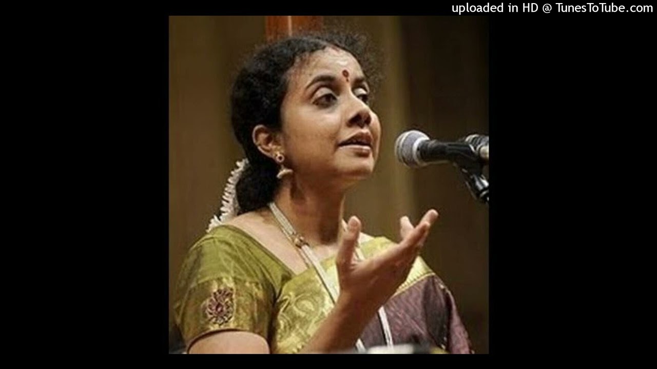 Gayathri Girish - kamalAmbAm bhajarE - kalyANi - dIkshitar - navavarnam 02