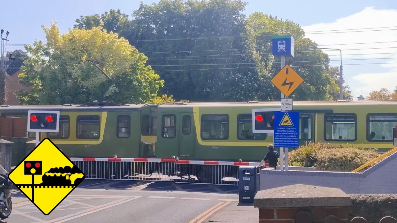 Level Crossing - Sandymount, Dublin - 12/05/25