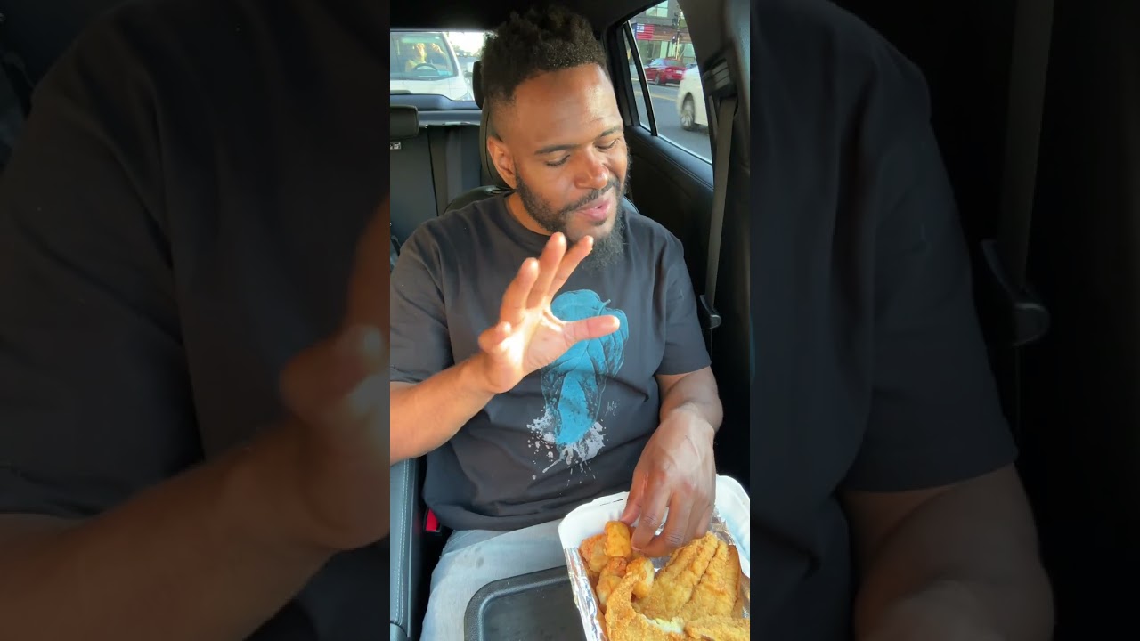 Trying A HOOD Deep FRIED Fish Staple In Washington DC